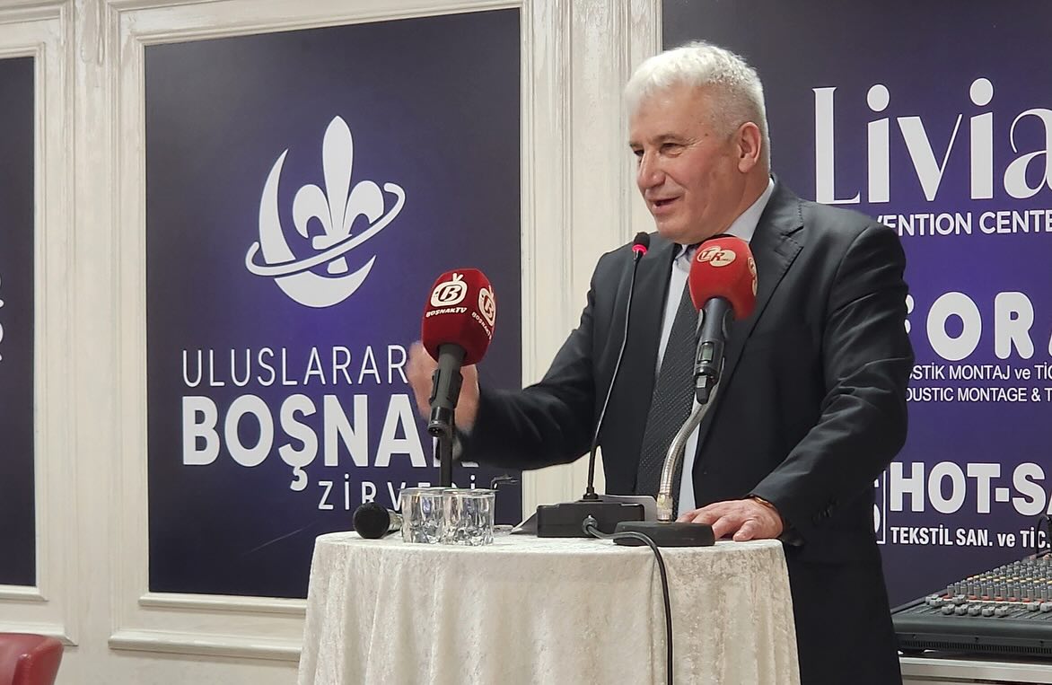 Predsjednik Rahman Husović učestvovao na Međunarodnom bošnjačkom samitu u Istanbulu