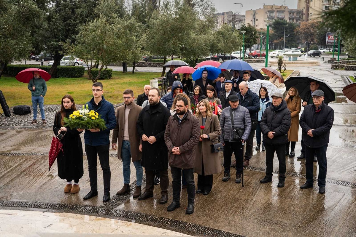 Šahman položio vijenac povodom 32. godine od zločina u Štrpcima 